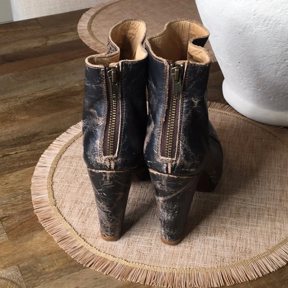 Women’s Bed Stu Distressed Brown Ankle Boots Size 8.5 - Picture 4 of 9